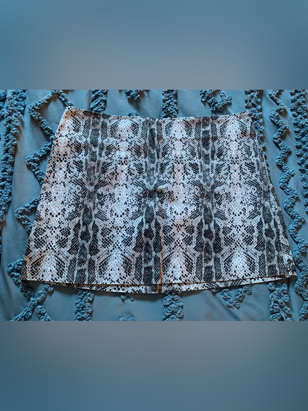 Vintage Bugle Boy Black and White Snake-Print Mini Skirt with Side Slits